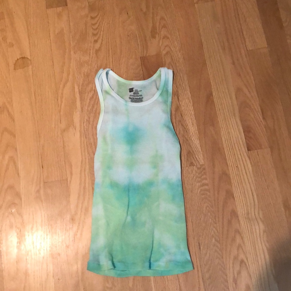 Green tie-dye tank top